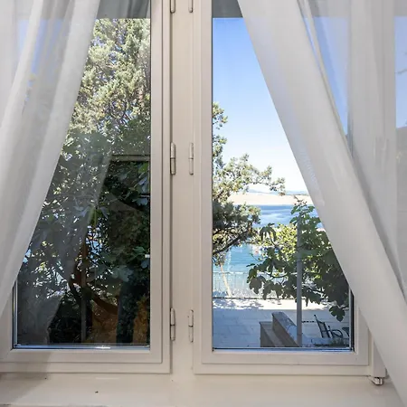 Sea Garden Apartment